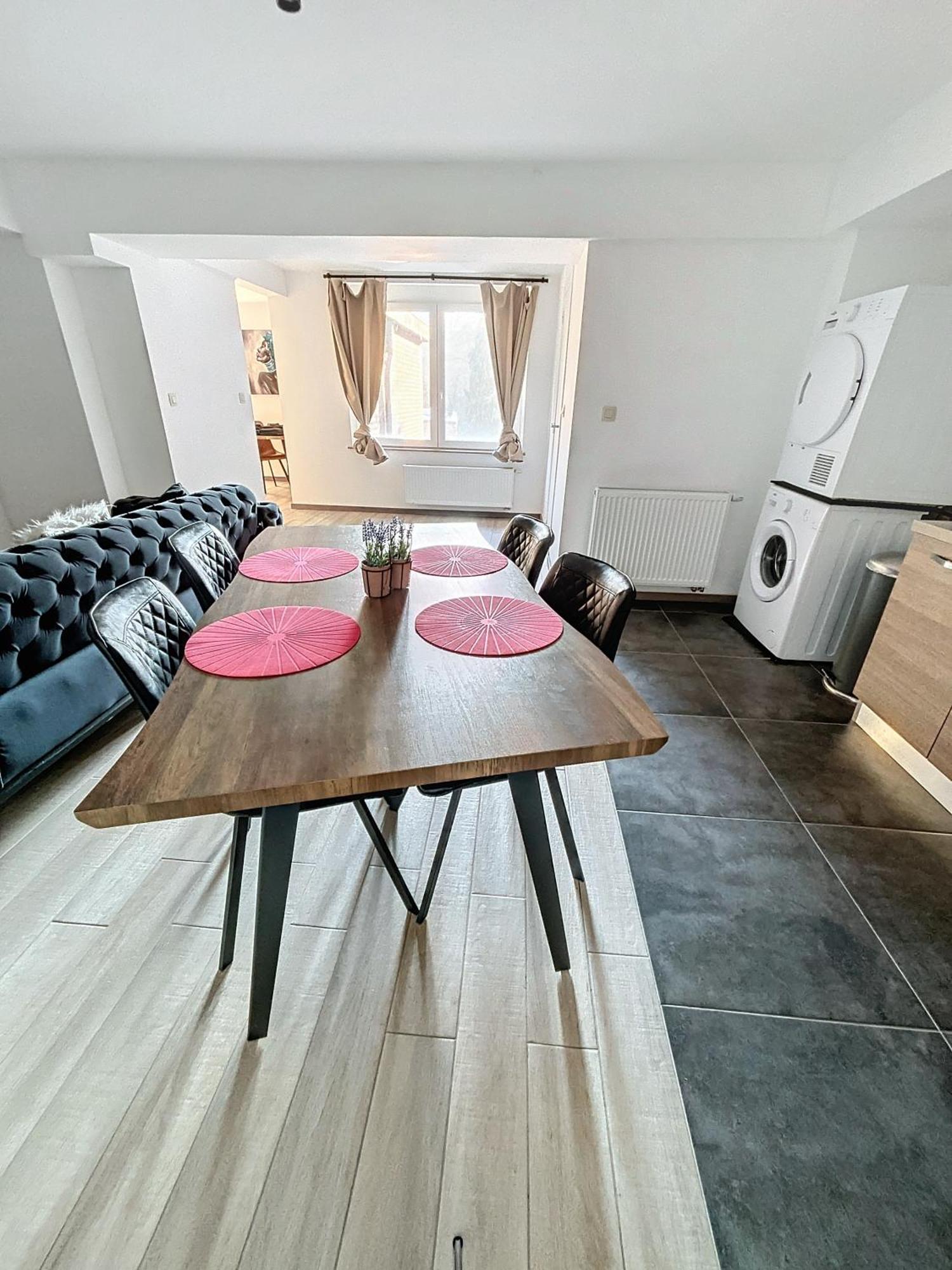 Nomad Apartments - Henin Charleroi Pokoj fotografie